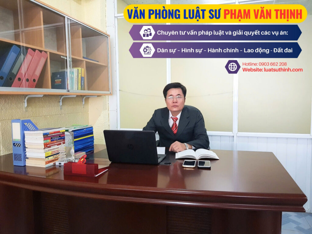 Đội ngũ luật sư giỏi TPHCM tại văn phòng Luật Thịnh đang tư vấn cho khách hàng.